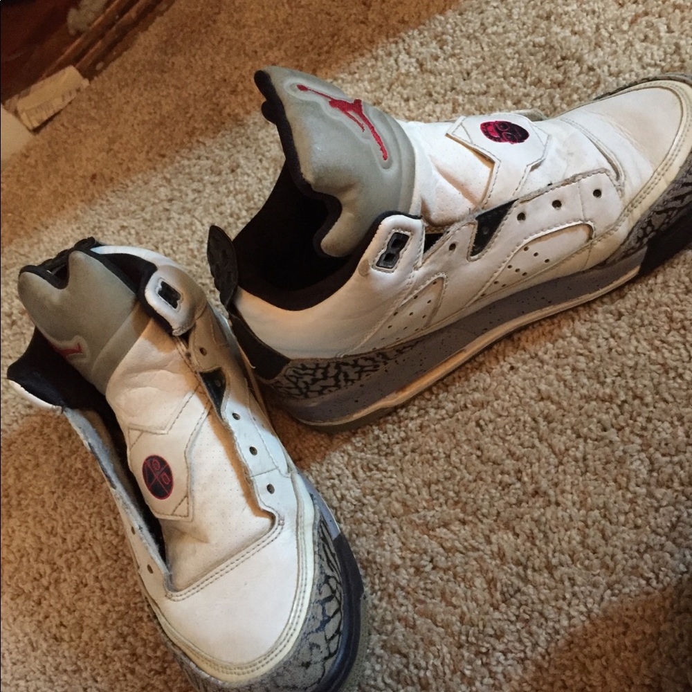 Low white cement son of mars